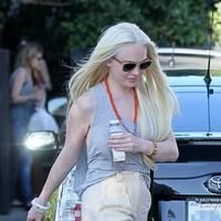 Lindsay Lohan showing off her styled hair as she leaves Byron n Tracey salon | Picture 68960